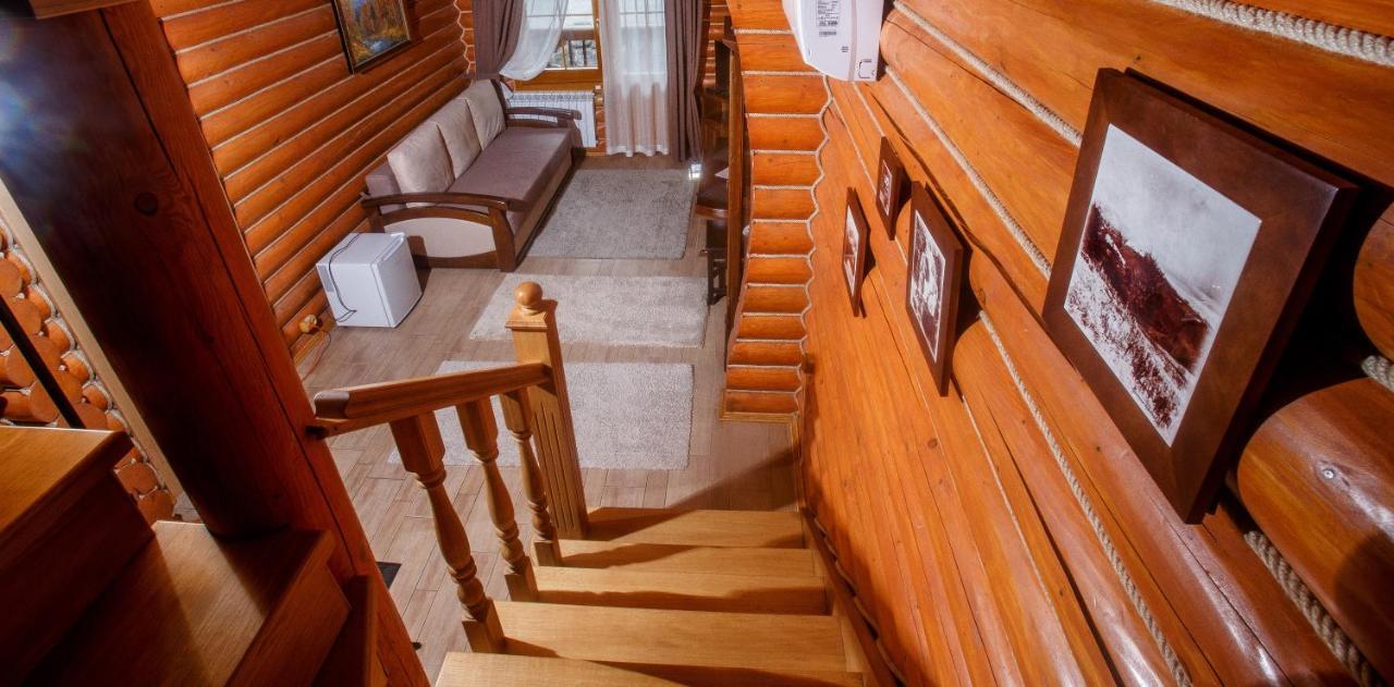 Hotel Toursit Complex Polyana Kvasova Extérieur photo